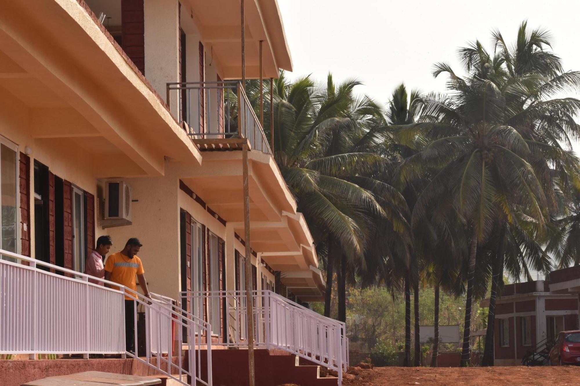 Wind And Waves Beach Resort Dapoli Exterior photo